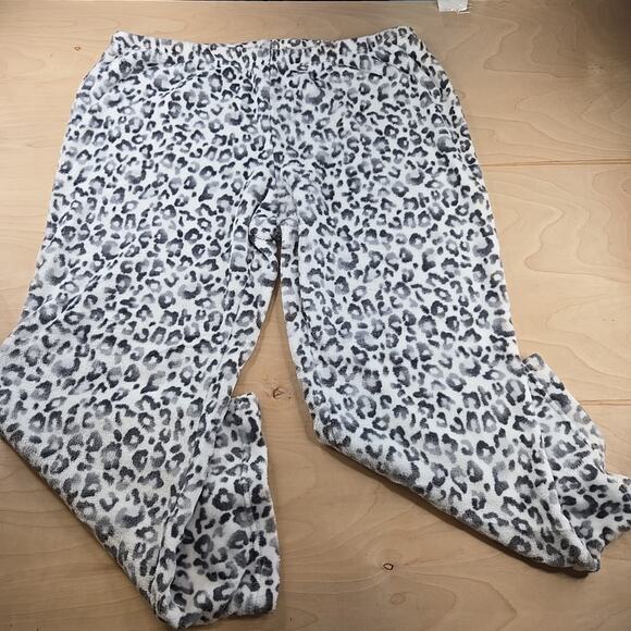 Joyspun Women's Velour White Grey Animal Print 2Pc Pajama Set 2X - Picture 9 of 15